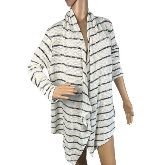 Sundry Women’s Open Front Cardigan Asymmetrical Hem Size M (Sundry 2) Fall - Picture 1 of 11